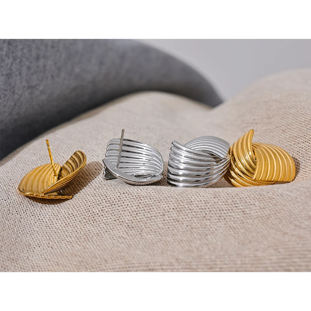 Gold Chunky Stripe Stud Earrings