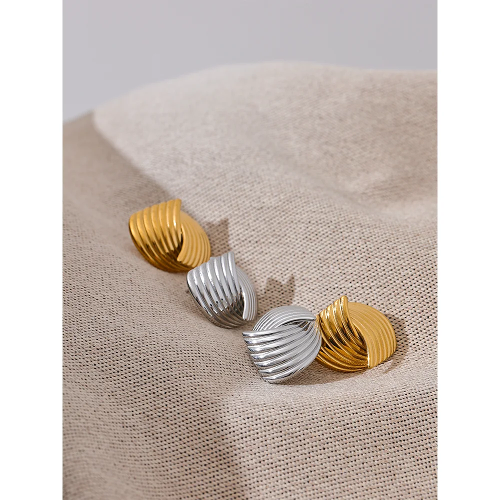 Gold Chunky Stripe Stud Earrings